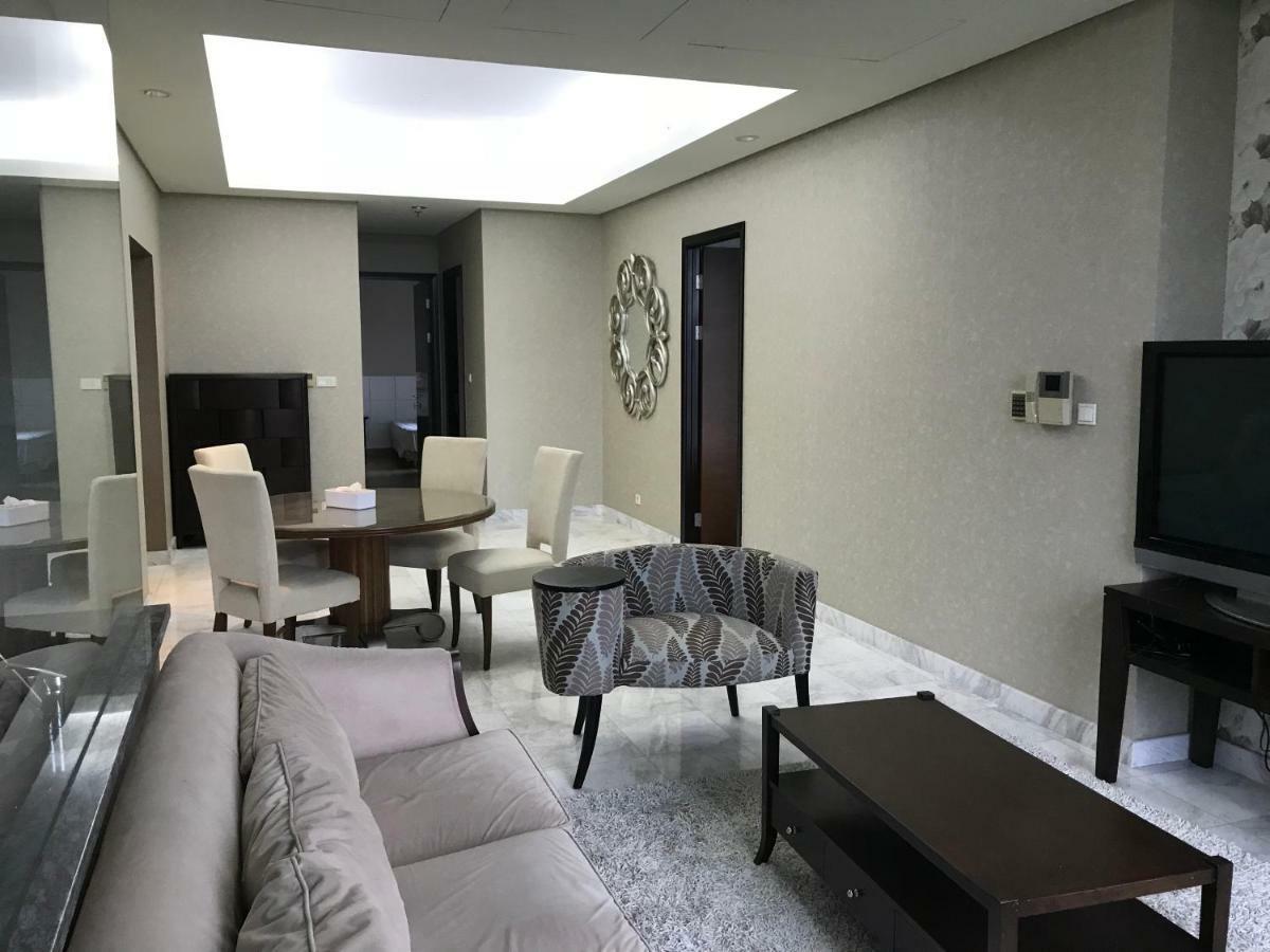 The Peak Residence At Sudirman - 3 Bedroom Exclusive Private Apartment Jakarta Exterior foto